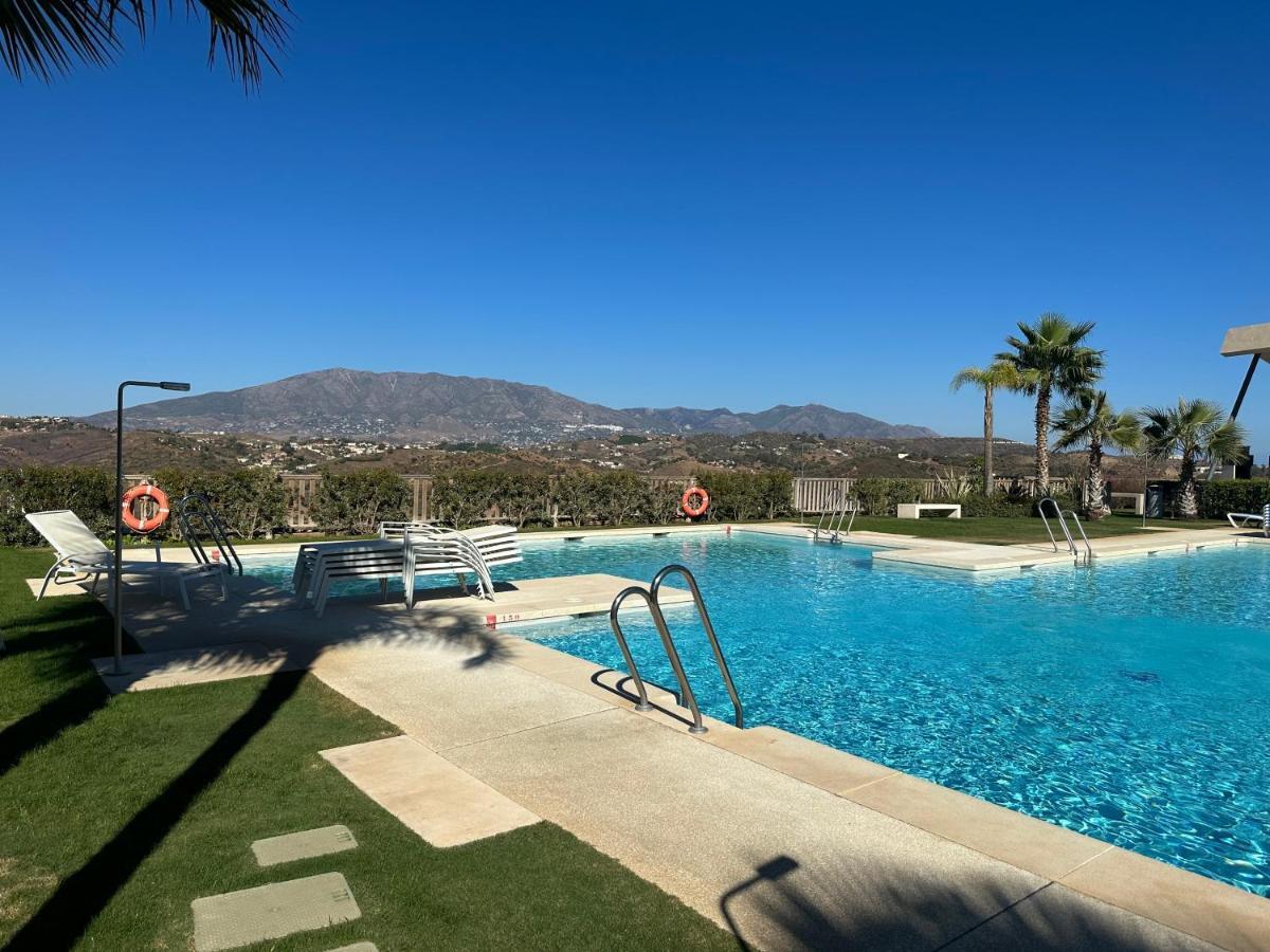 2-Bedroom-Apartment With A Terrace, Pool, Gym Malaga Exterior photo