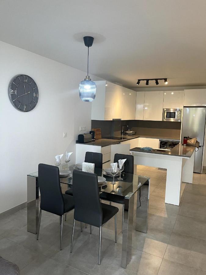 2-Bedroom-Apartment With A Terrace, Pool, Gym Malaga Exterior photo