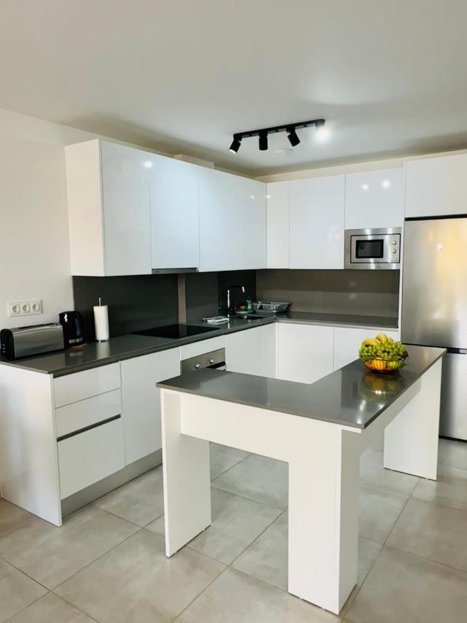 2-Bedroom-Apartment With A Terrace, Pool, Gym Malaga Exterior photo