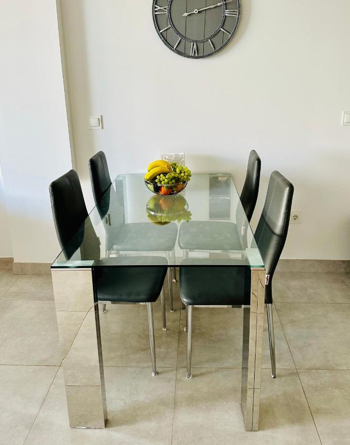 2-Bedroom-Apartment With A Terrace, Pool, Gym Malaga Exterior photo