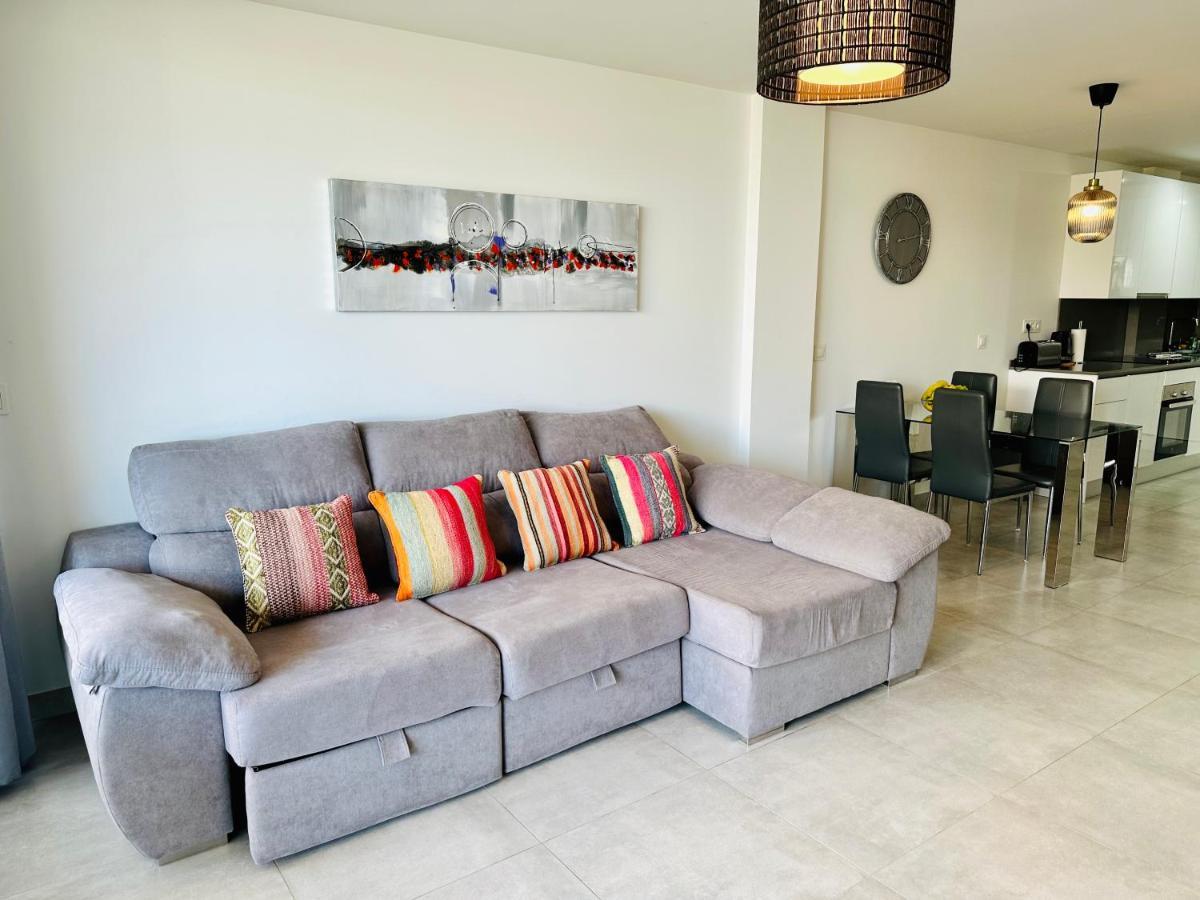 2-Bedroom-Apartment With A Terrace, Pool, Gym Malaga Exterior photo